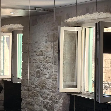 Mala Porta Trogir