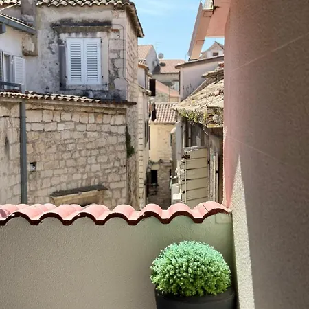 Mala Porta * Traù